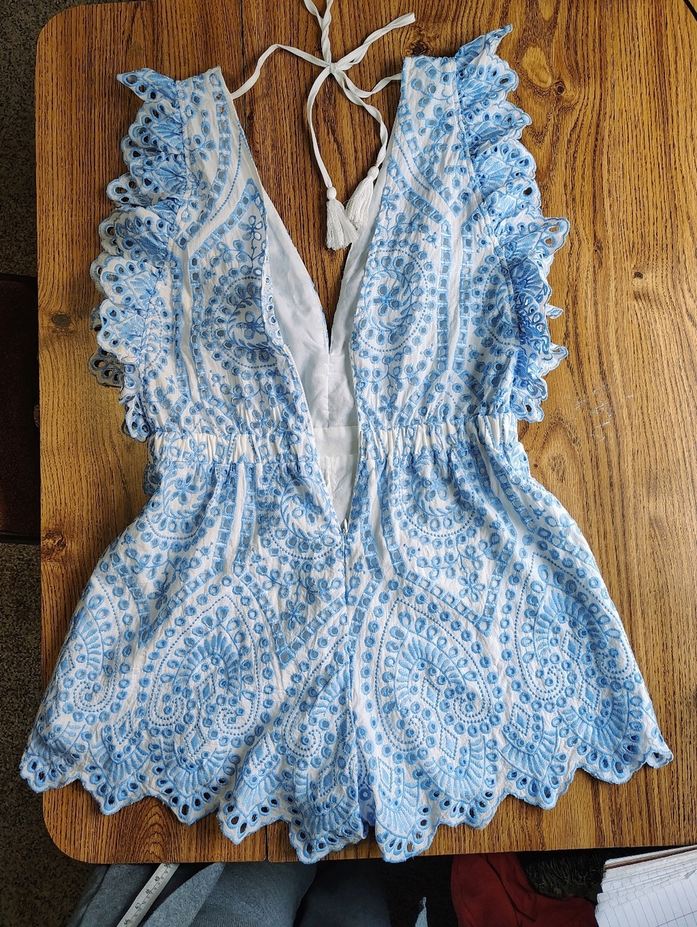 Embellished mini romper floral embroidery eyelets scalloped edges Cotton Sz L. - Picture 4 of 15